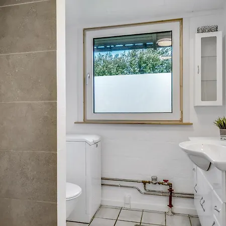 Family-friendly With Large Wilderness Bath, Close To The Water