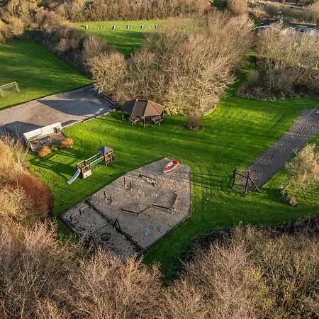 Family-friendly With Large Wilderness Bath, Close To The Water * Vestervig