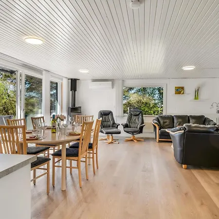Σπίτι διακοπών Family-friendly With Large Wilderness Bath, Close To The Water *