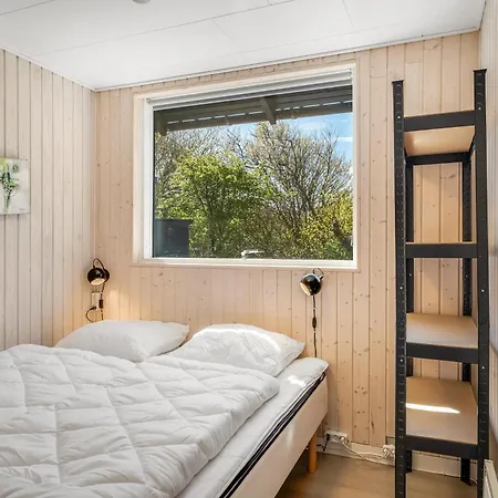 Family-friendly With Large Wilderness Bath, Close To The Water 度假居 *