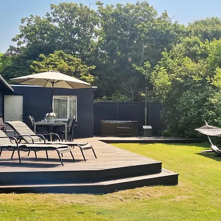 度假居 Family-friendly With Large Wilderness Bath, Close To The Water